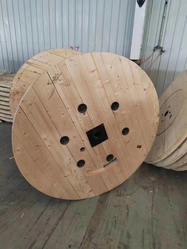 4 Wege Holzkabelrolle Runde Große Holzkabelrolle für Kabel verwendet